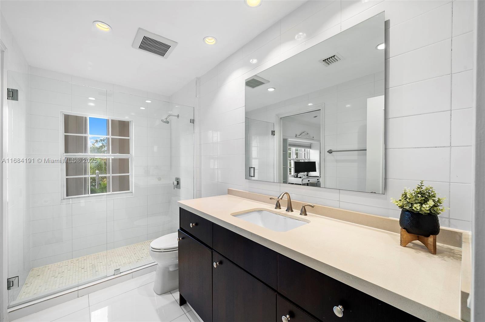 AVENTURA 9TH ADDN - Residential