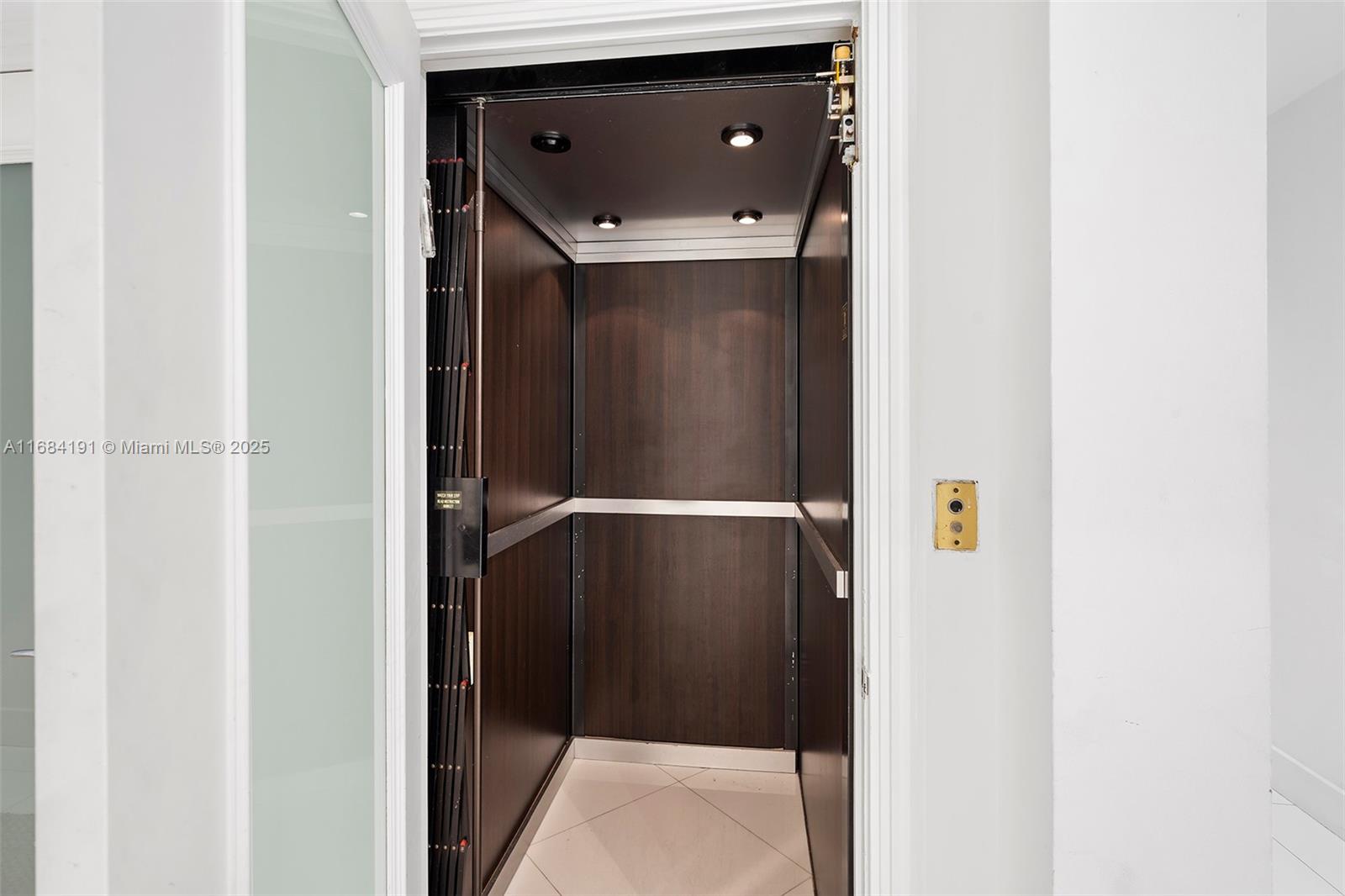 AVENTURA 9TH ADDN - Residential