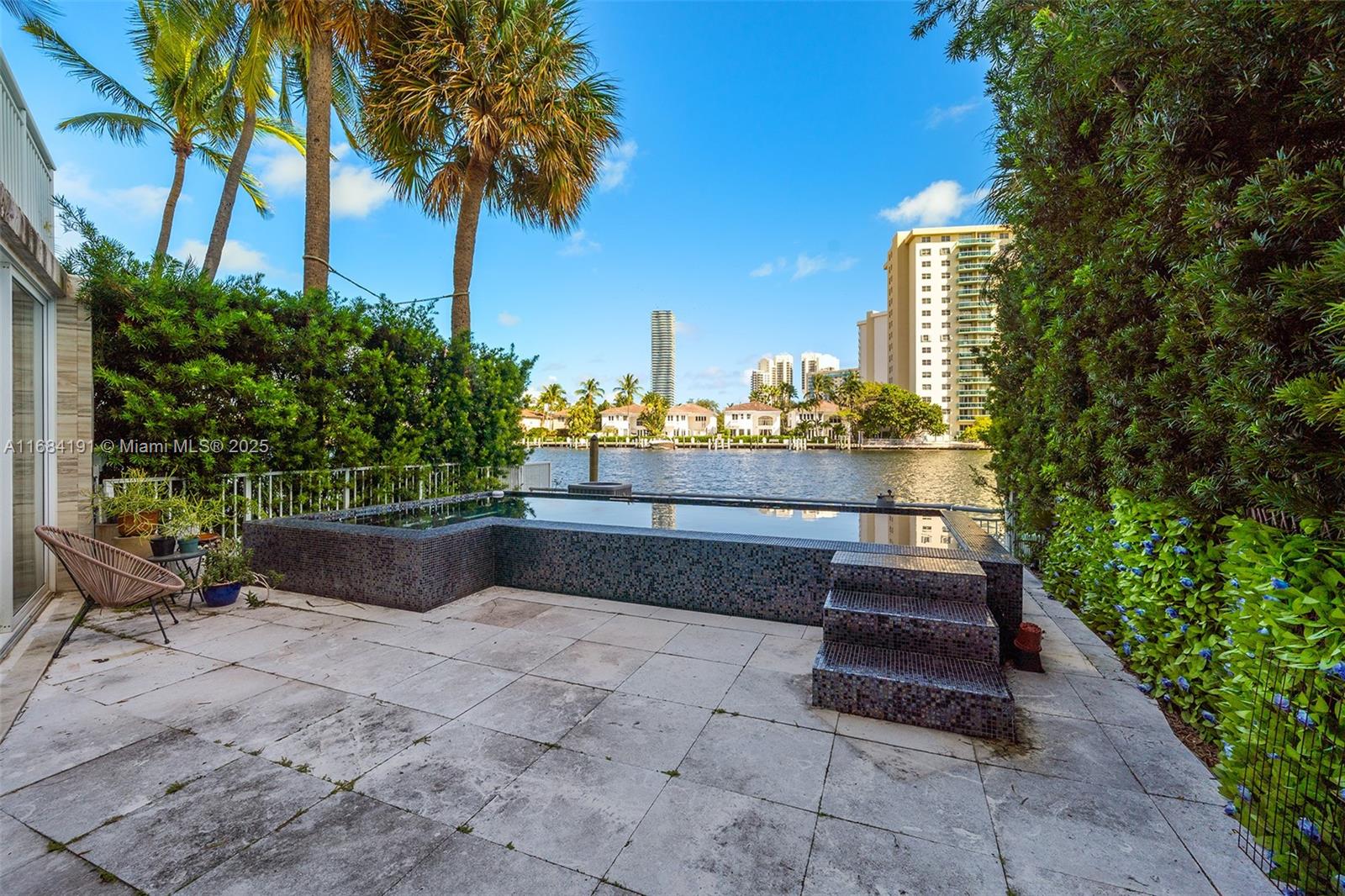 AVENTURA 9TH ADDN - Residential
