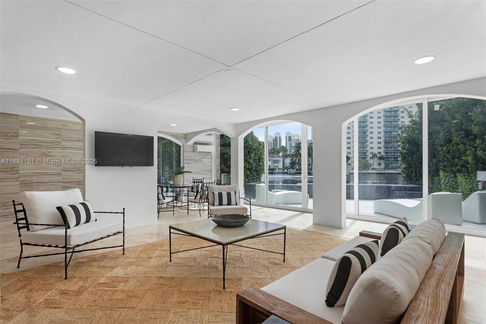 AVENTURA 9TH ADDN - Residential