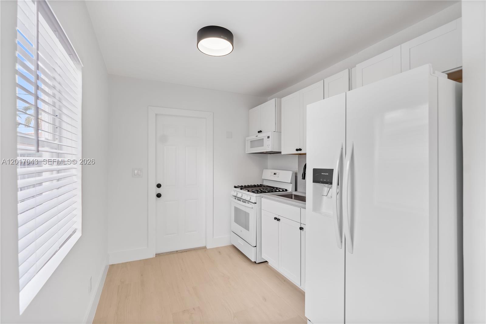 ATLANTIC SHORES DIXIE HIG - Residential Lease