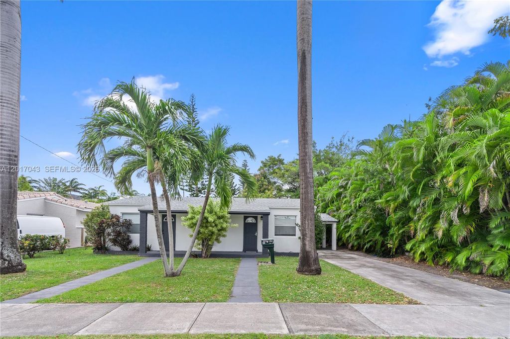 Photo of Hallandale Beach, FL 33009 (MLS # A12017043)