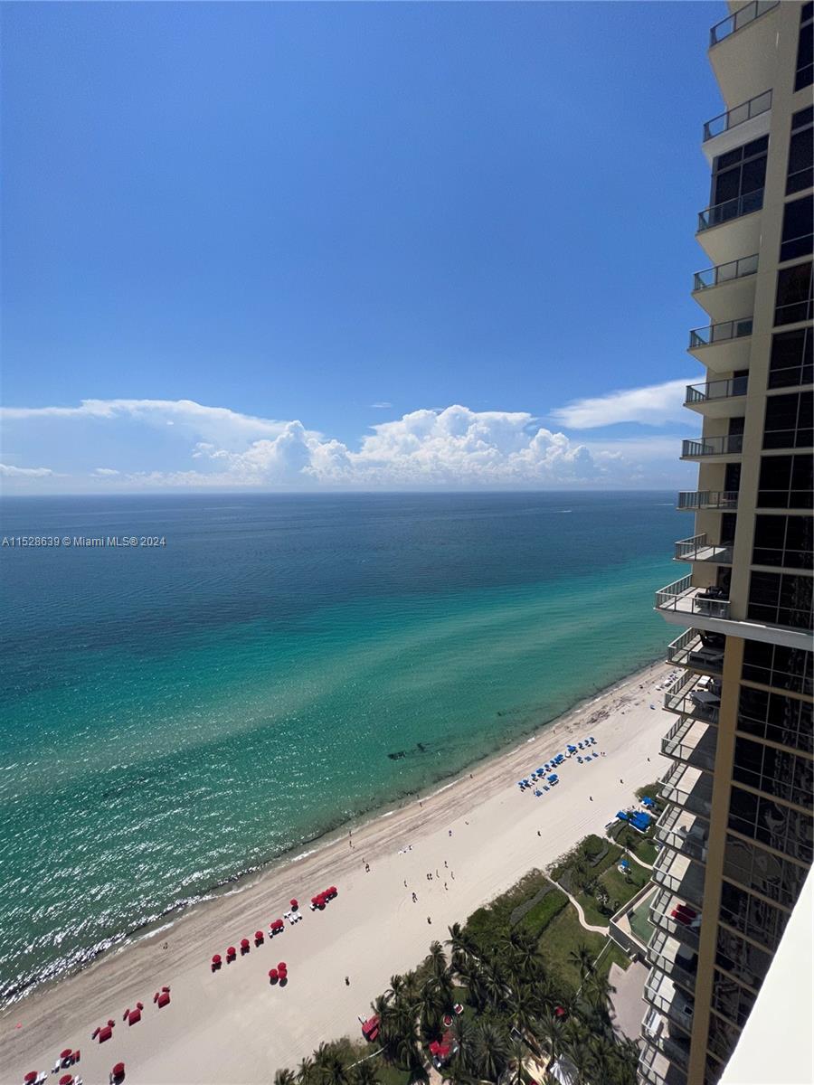 ACQUALINA OCEAN RESIDENCE - Residential