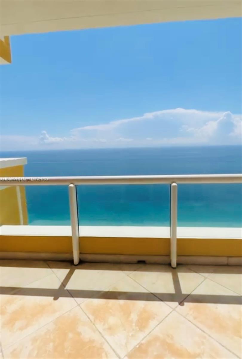 ACQUALINA OCEAN RESIDENCE - Residential