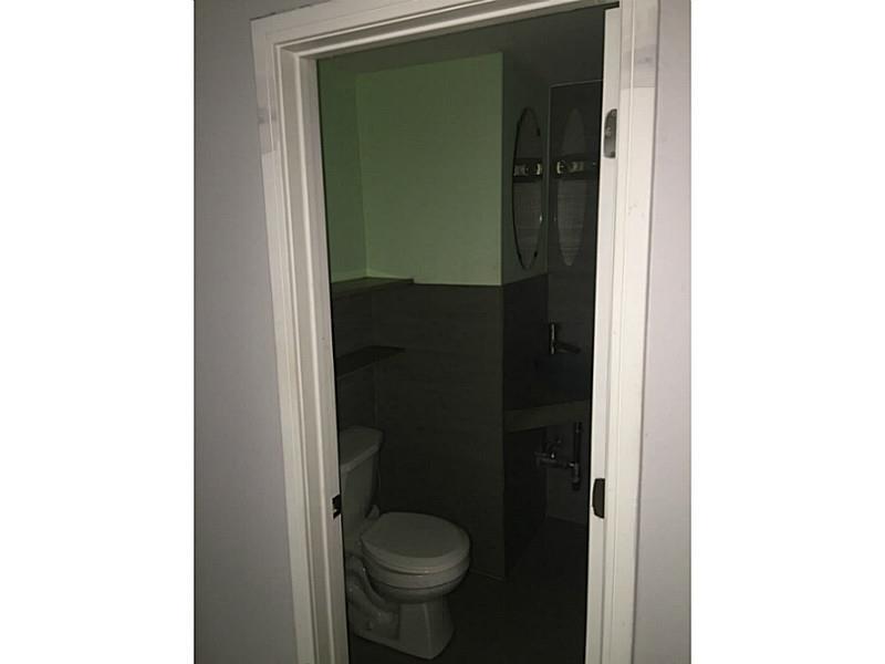 1218 DREXEL CONDO - Residential Lease