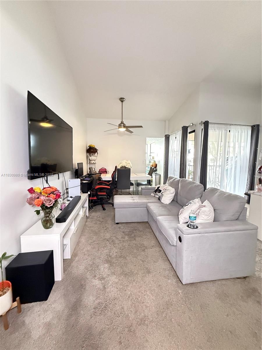 889 Hamilton Dr 889H