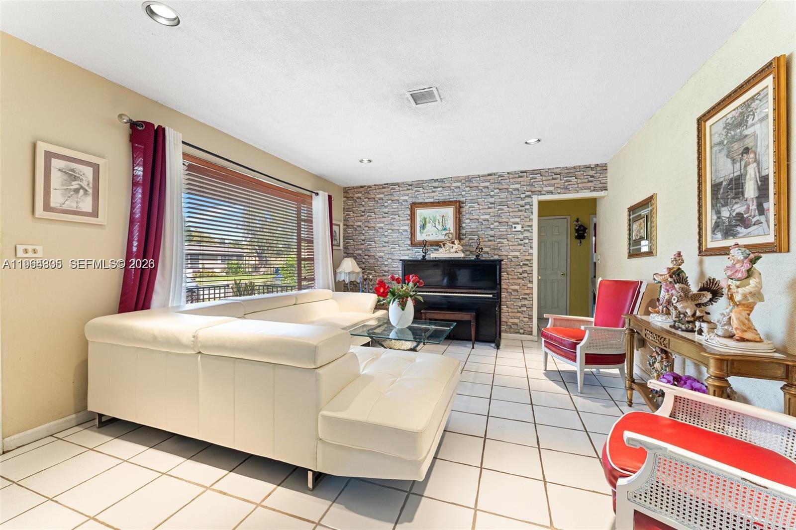 LUCKY STAR ESTATES - Residential