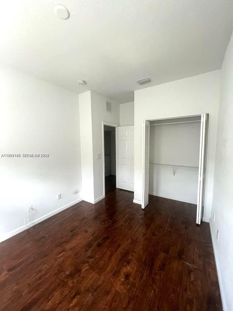 CORAL SPRINGS VILLAGE GRE - Residential Lease