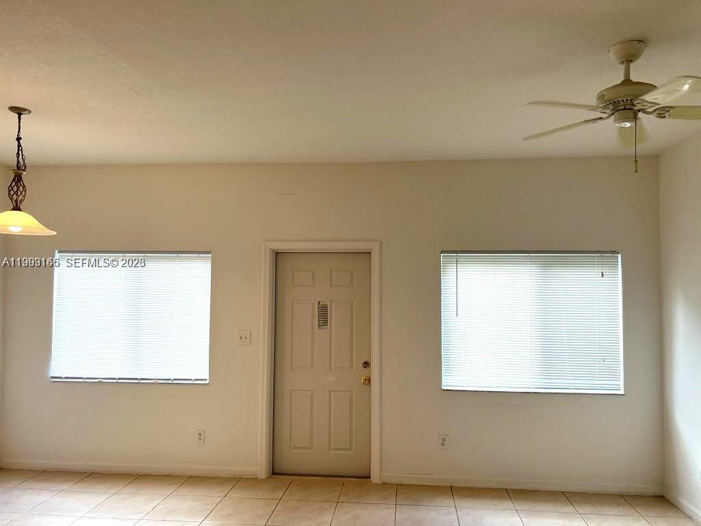 CORAL SPRINGS VILLAGE GRE - Residential Lease