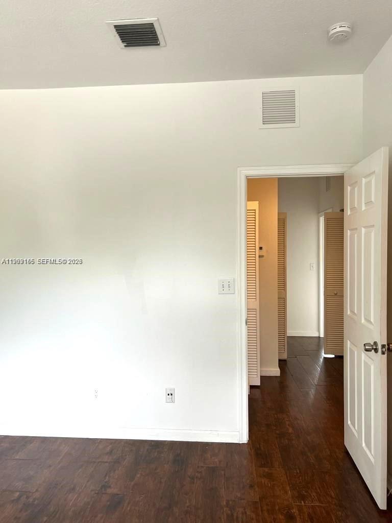 CORAL SPRINGS VILLAGE GRE - Residential Lease