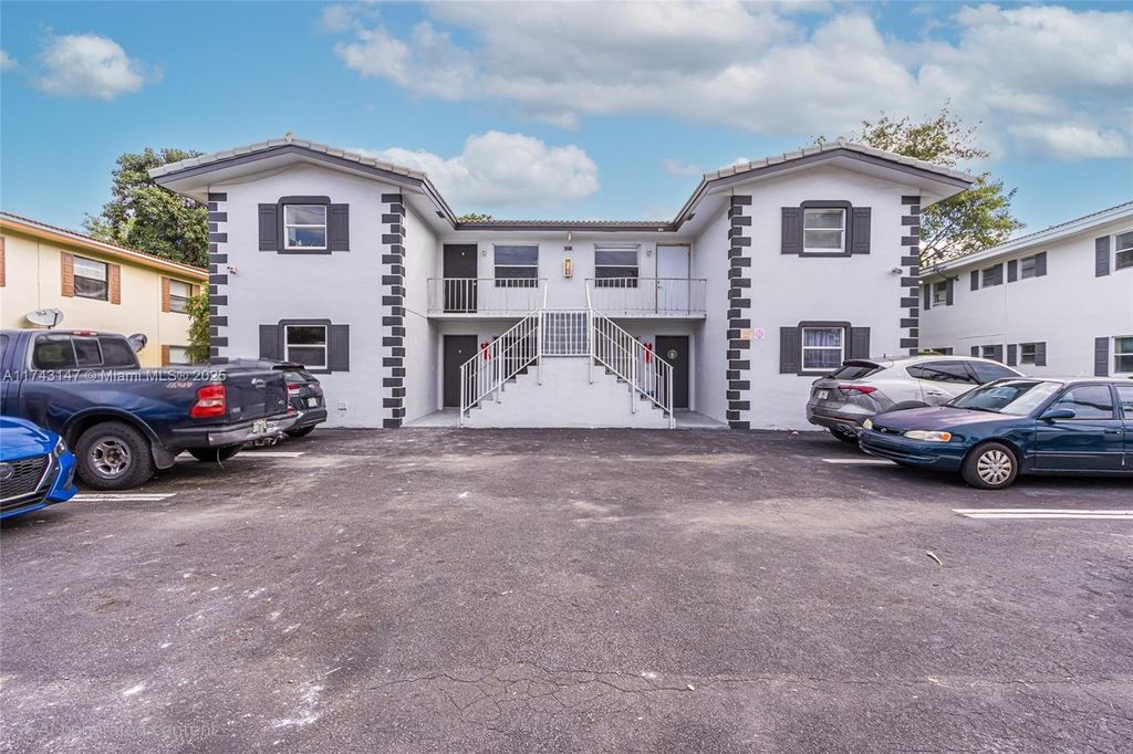 Photo of 4351 Riverside Dr, Coral Springs, FL 33065 (MLS # A11743147)