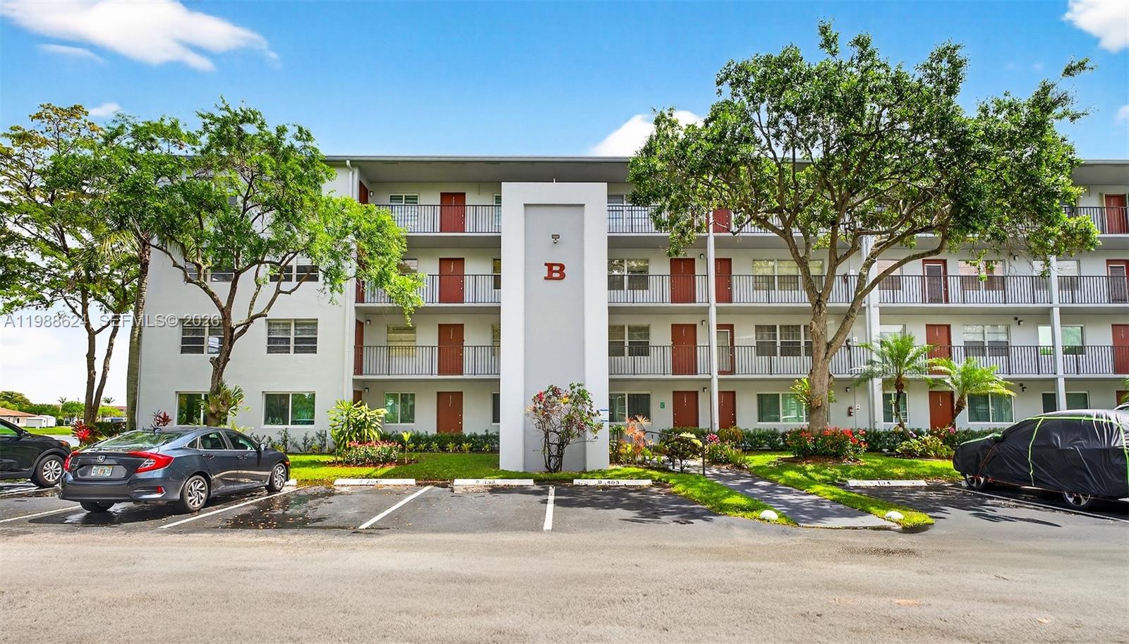 IVANHOE WEST - Residential