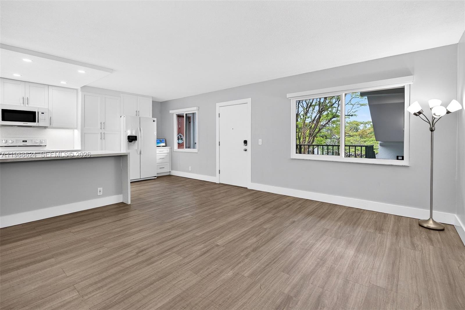 IVANHOE WEST - Residential