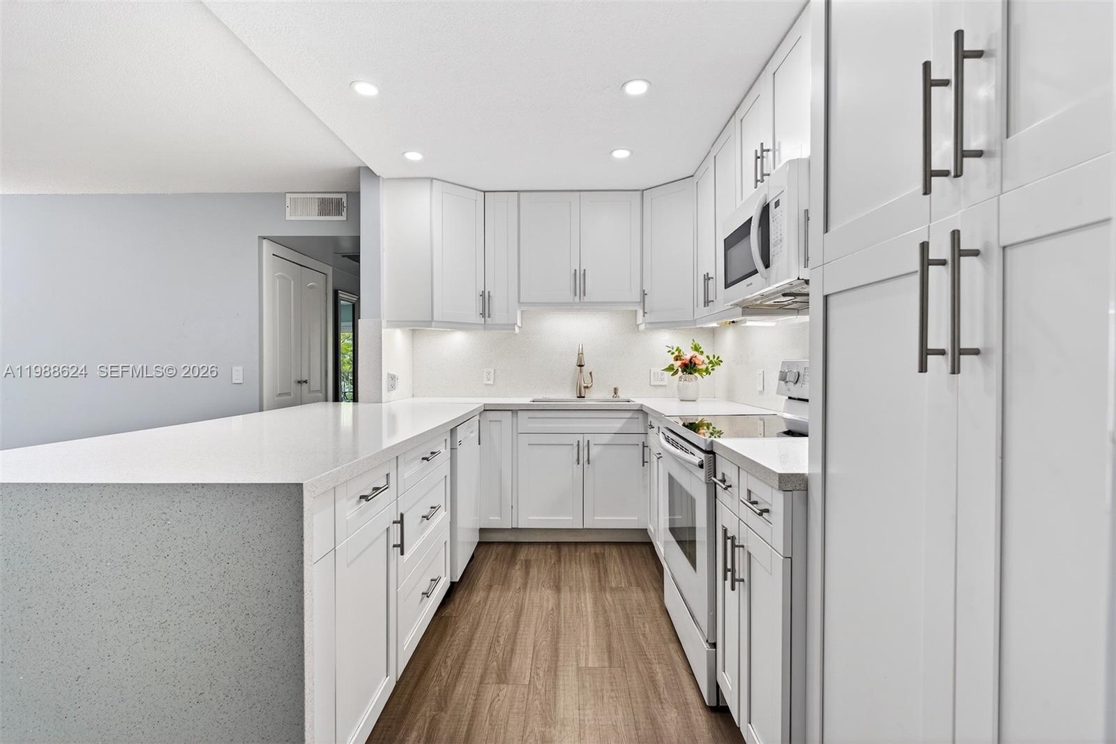 IVANHOE WEST - Residential