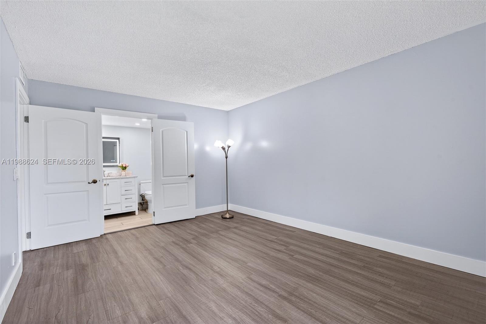 IVANHOE WEST - Residential