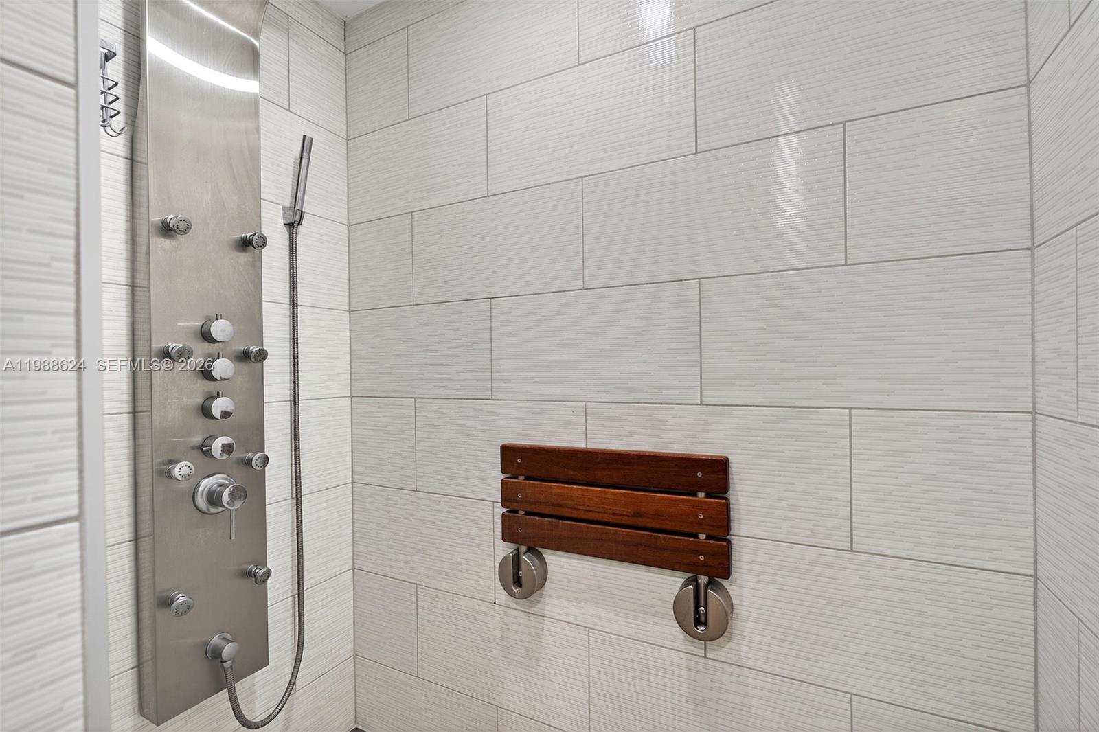 IVANHOE WEST - Residential