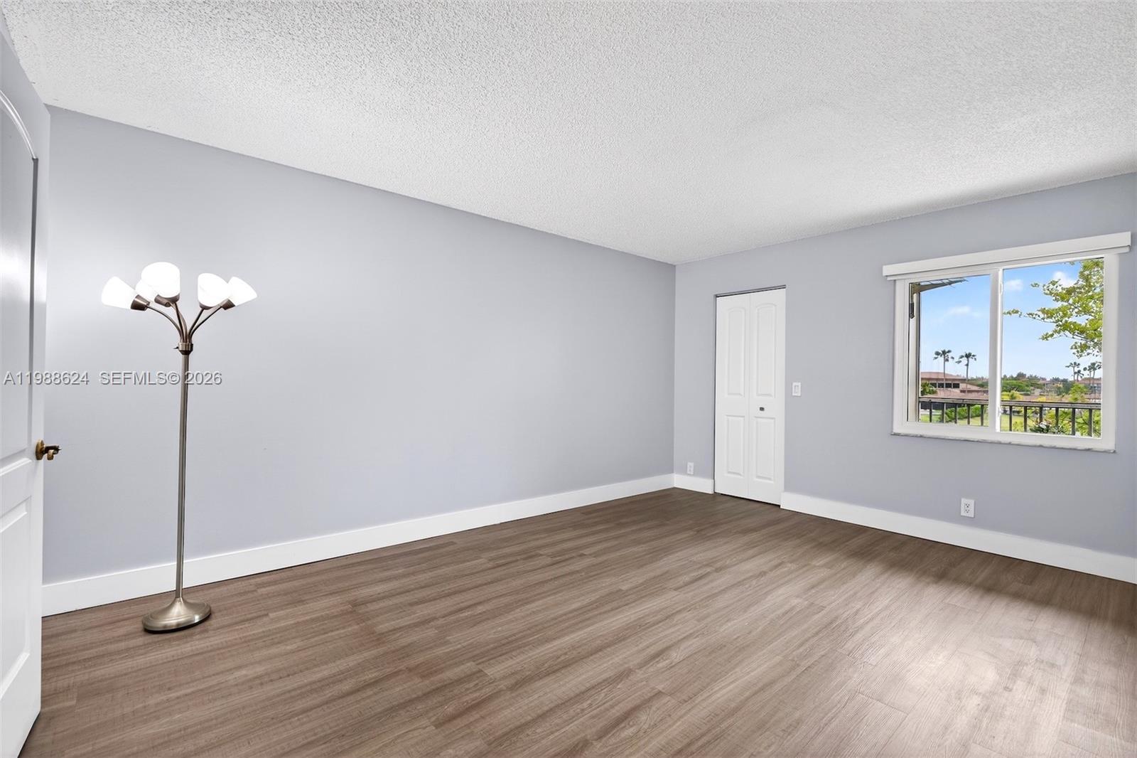 IVANHOE WEST - Residential