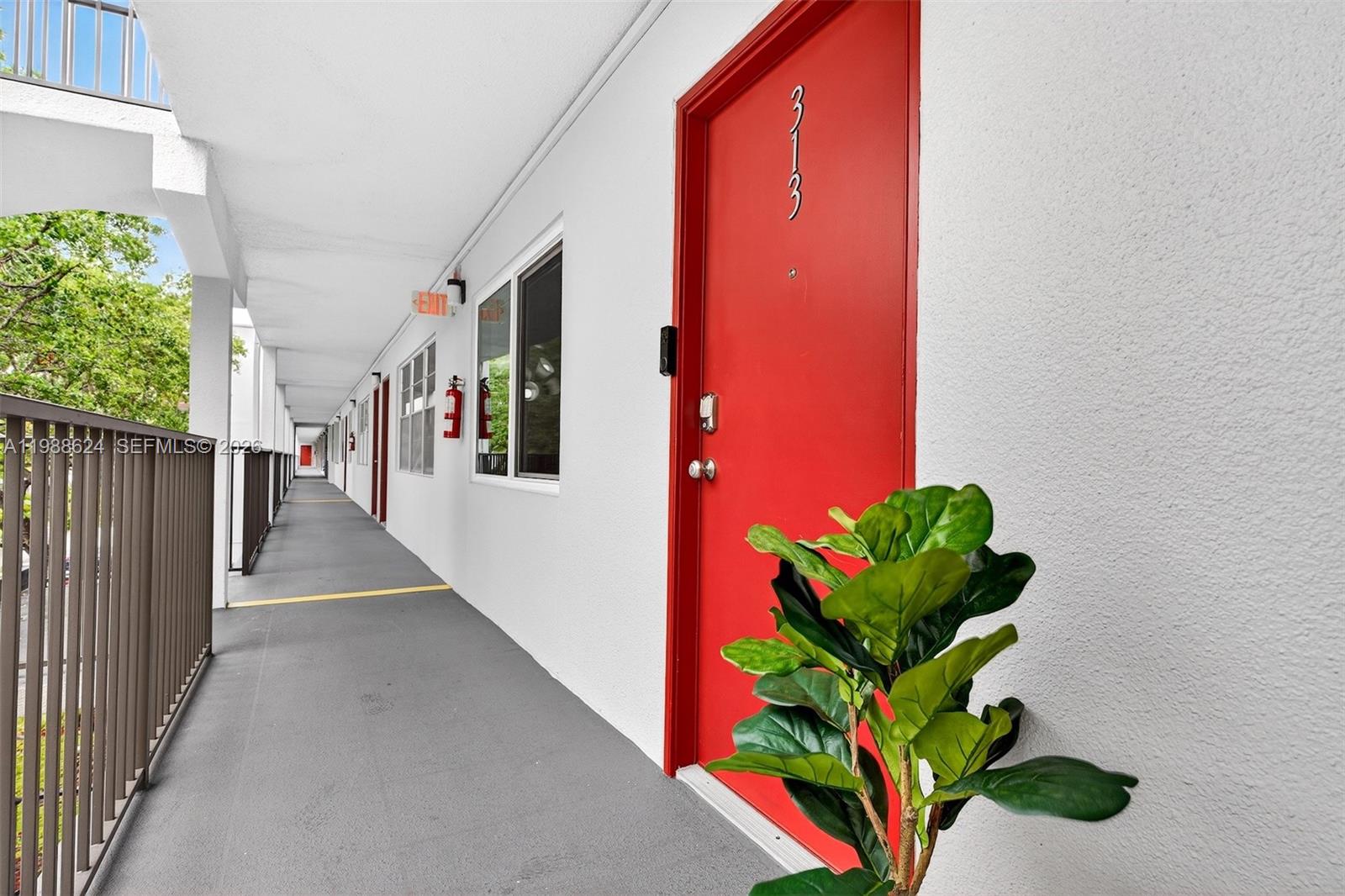 IVANHOE WEST - Residential