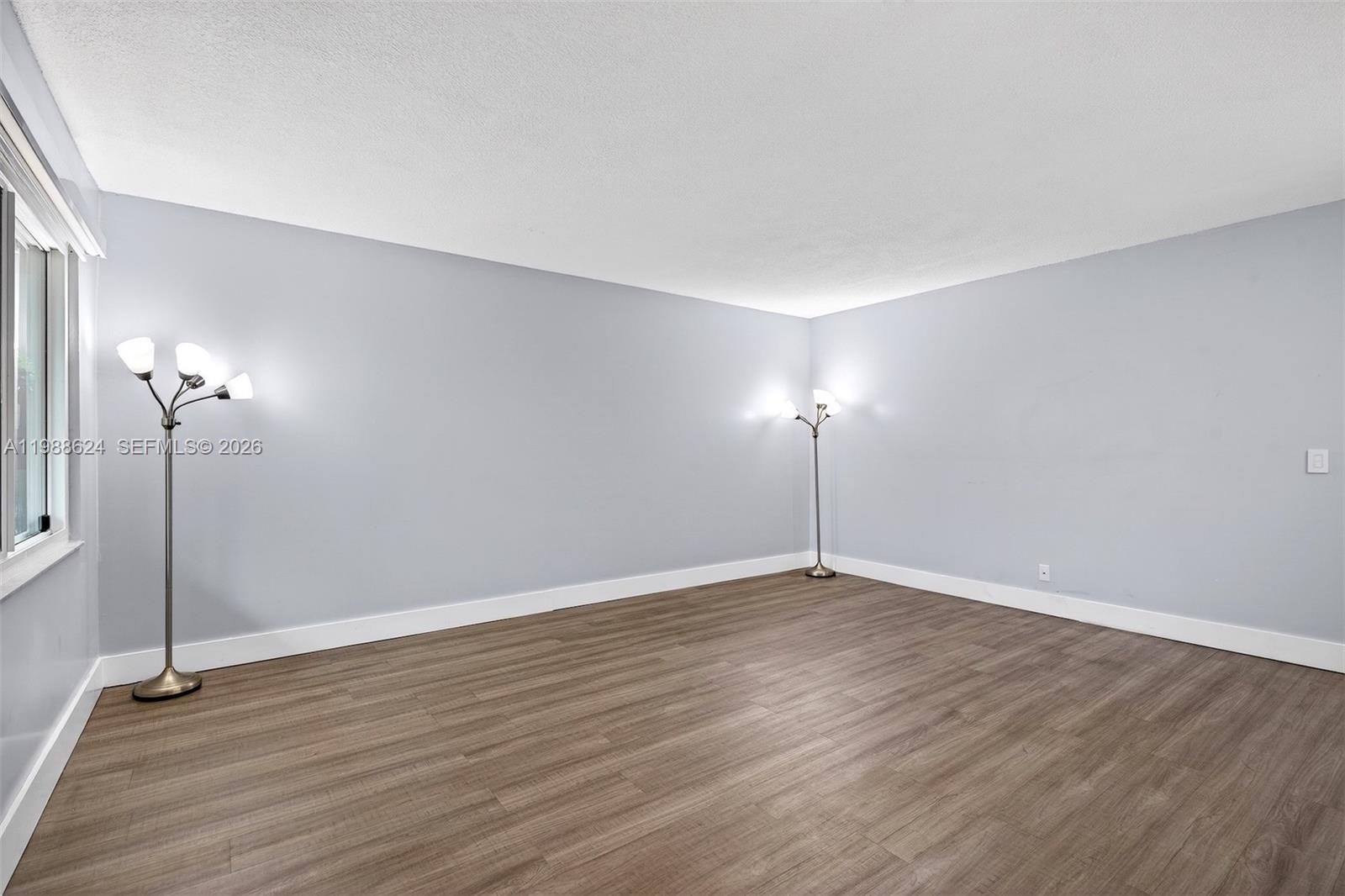 IVANHOE WEST - Residential