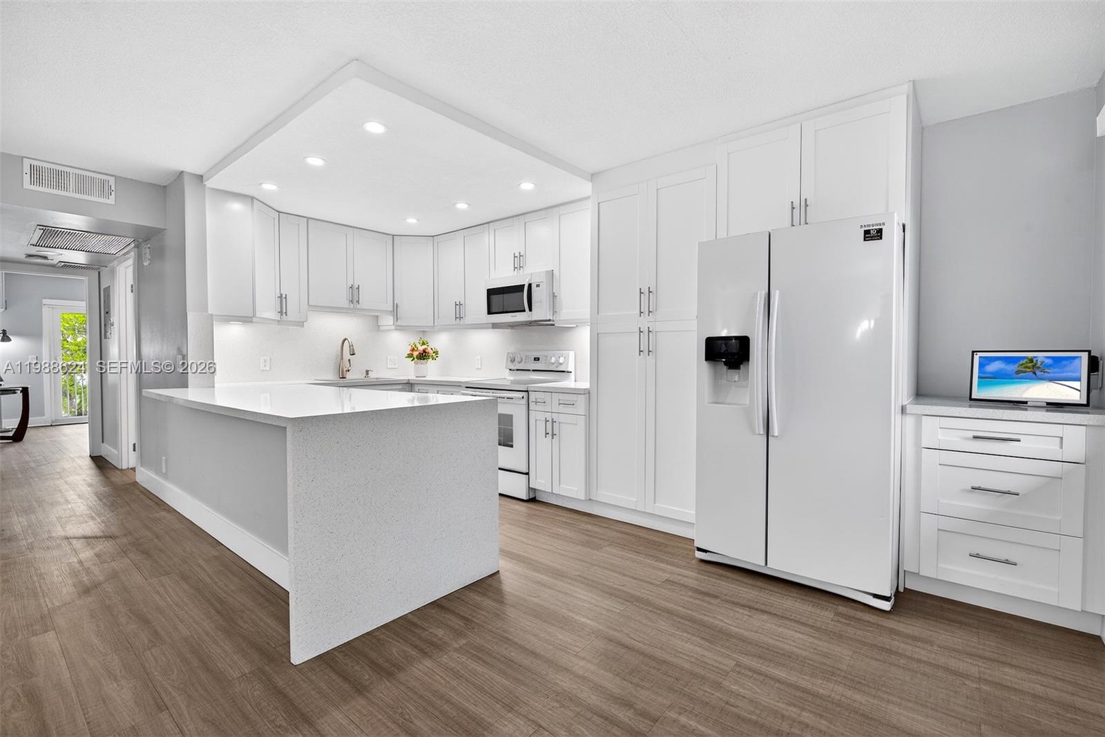 IVANHOE WEST - Residential