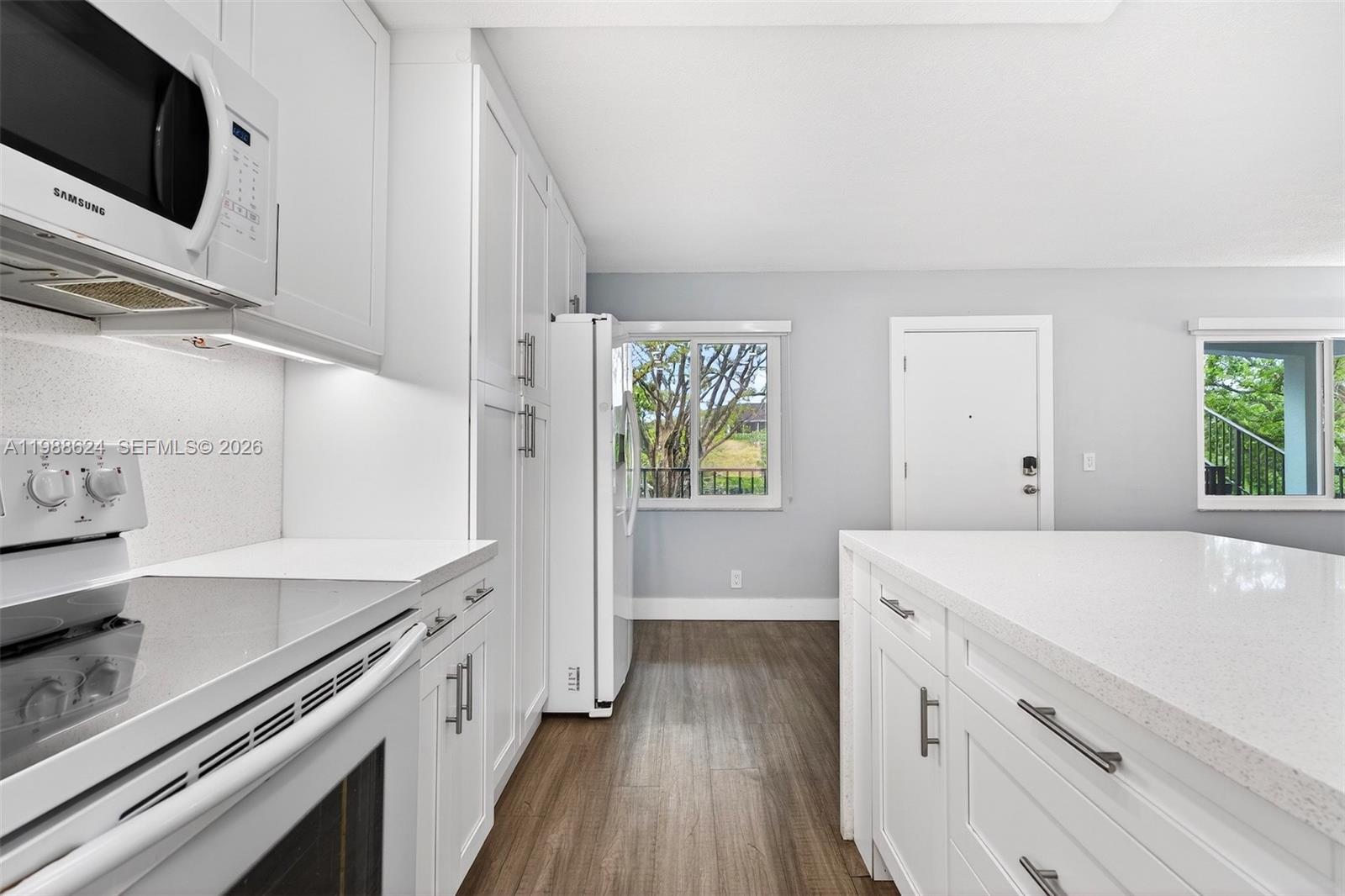 IVANHOE WEST - Residential