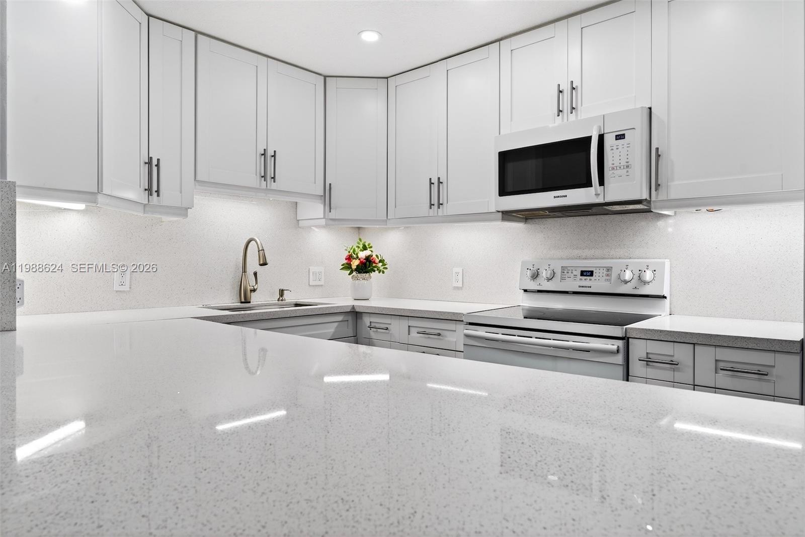 IVANHOE WEST - Residential