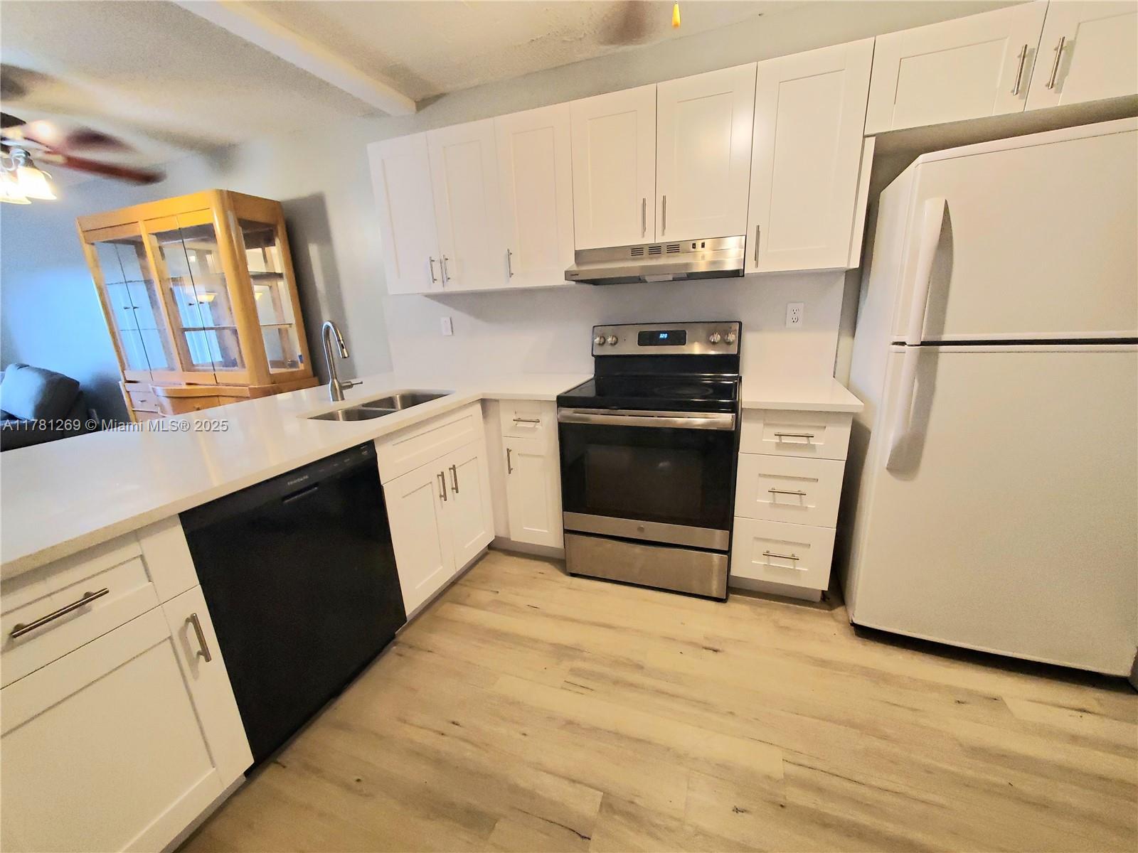Property for Sale at 16750 Ne 10th Ave 326, North Miami Beach, Miami-Dade County, Florida - Bedrooms: 1 
Bathrooms: 2  - $170,000