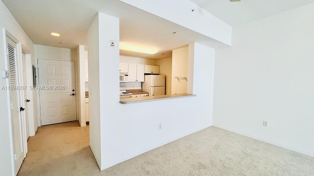 VILLAGE AT ABACOA CONDO - Residential Lease