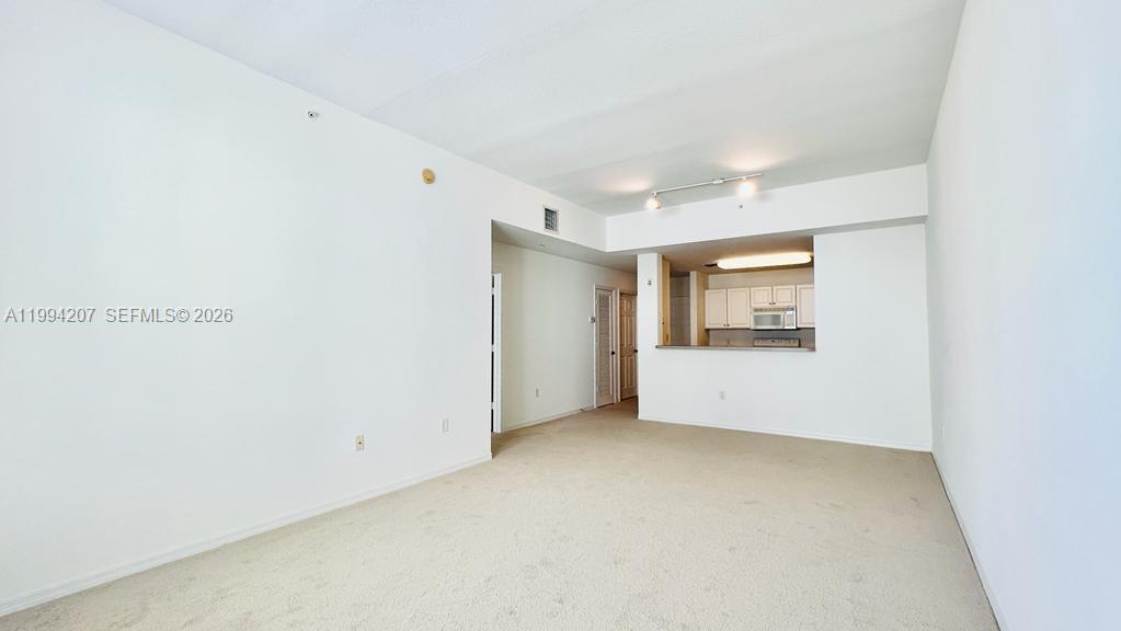 VILLAGE AT ABACOA CONDO - Residential Lease