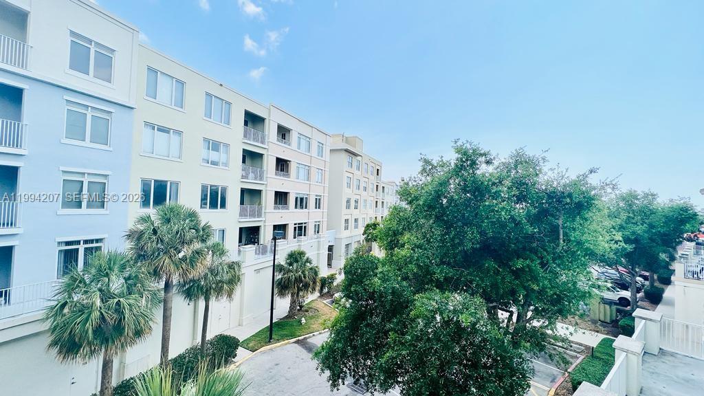 VILLAGE AT ABACOA CONDO - Residential Lease