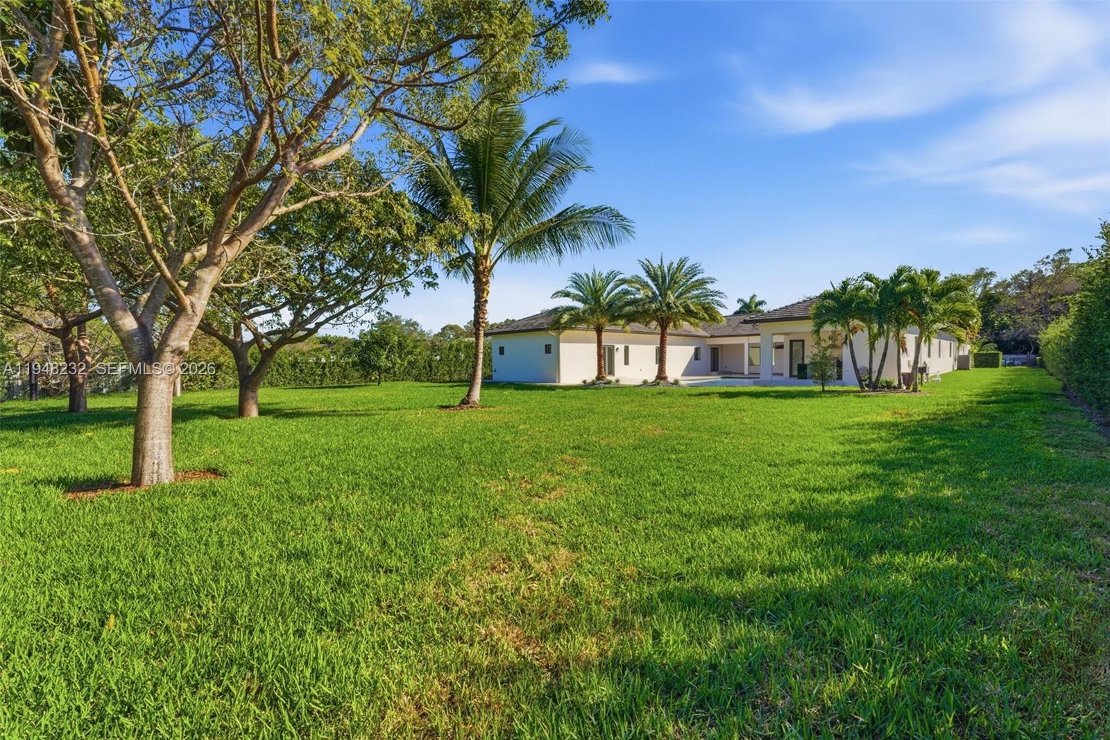 M & V ESTATES - Residential