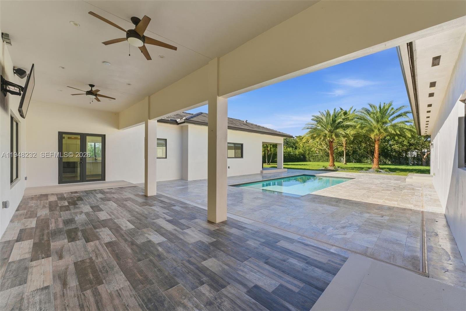 M & V ESTATES - Residential