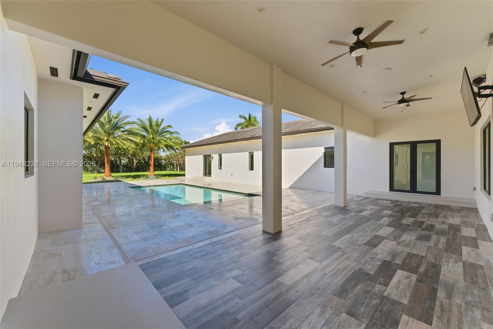 M & V ESTATES - Residential