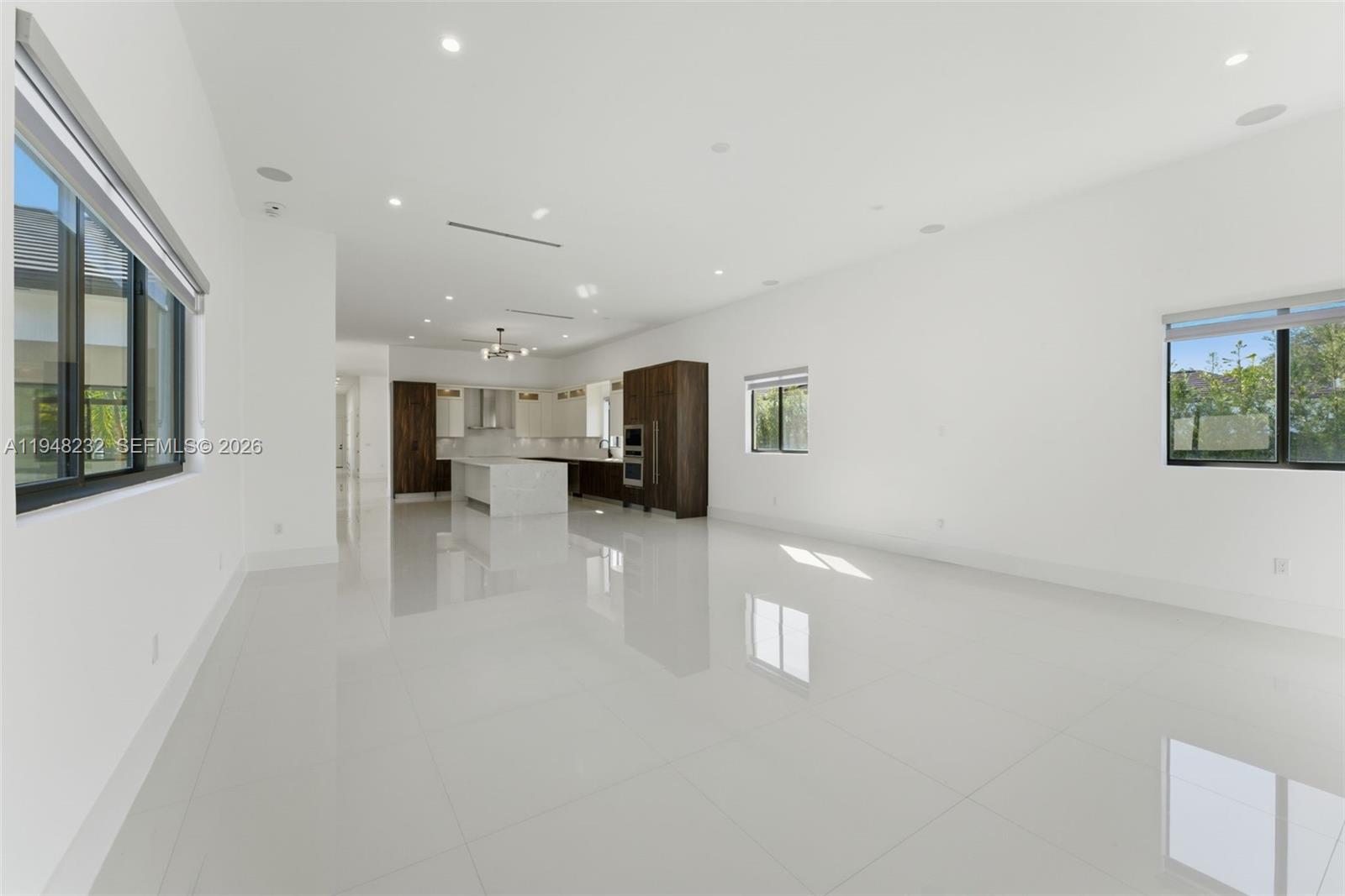 M & V ESTATES - Residential