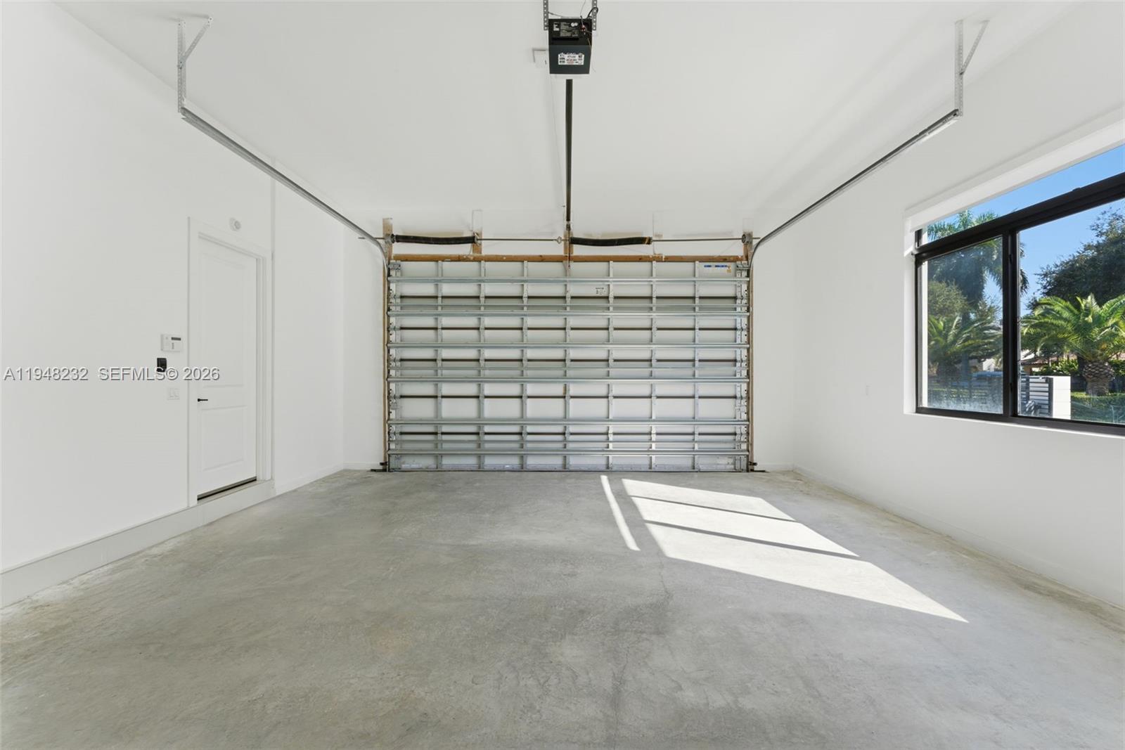 M & V ESTATES - Residential