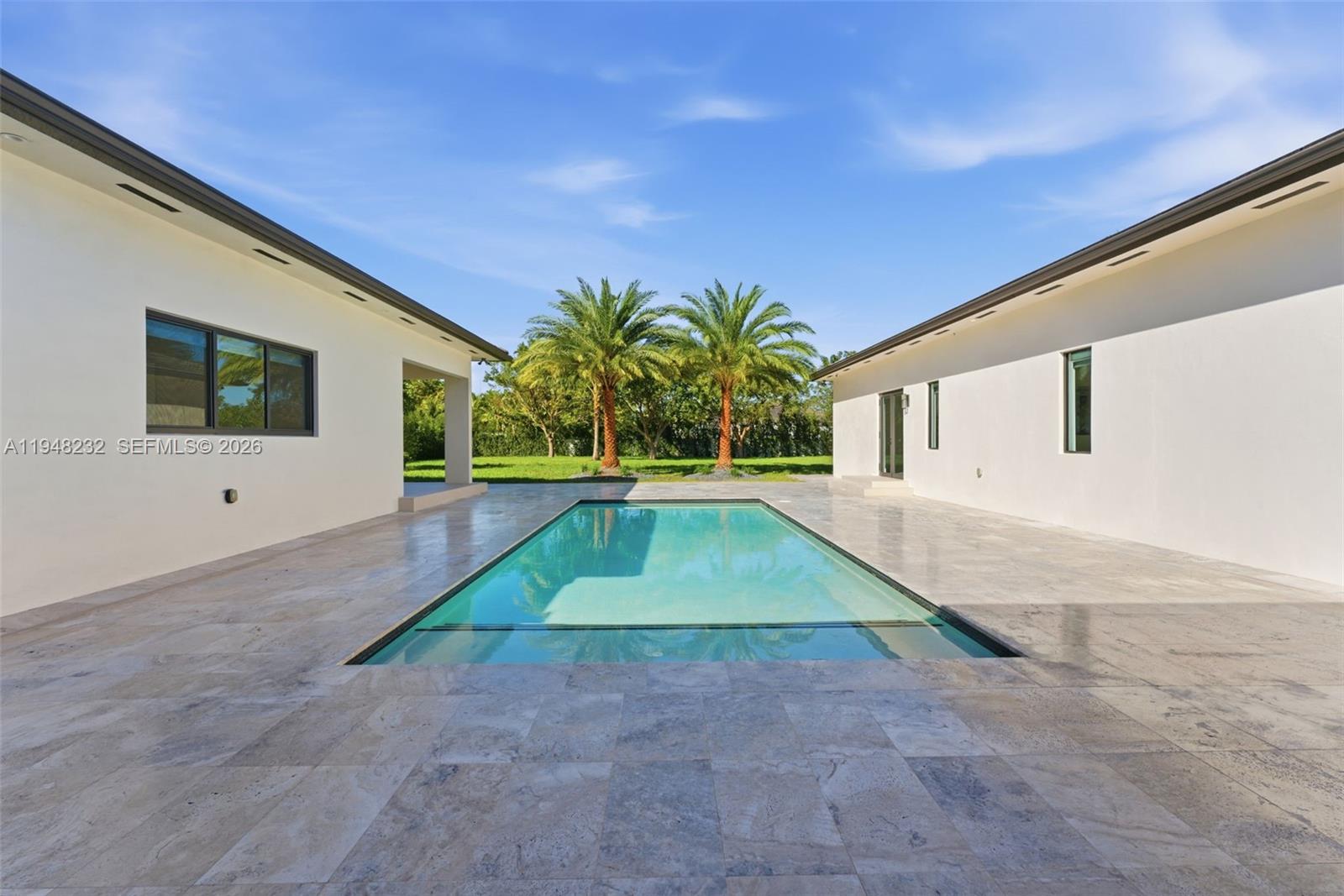 M & V ESTATES - Residential