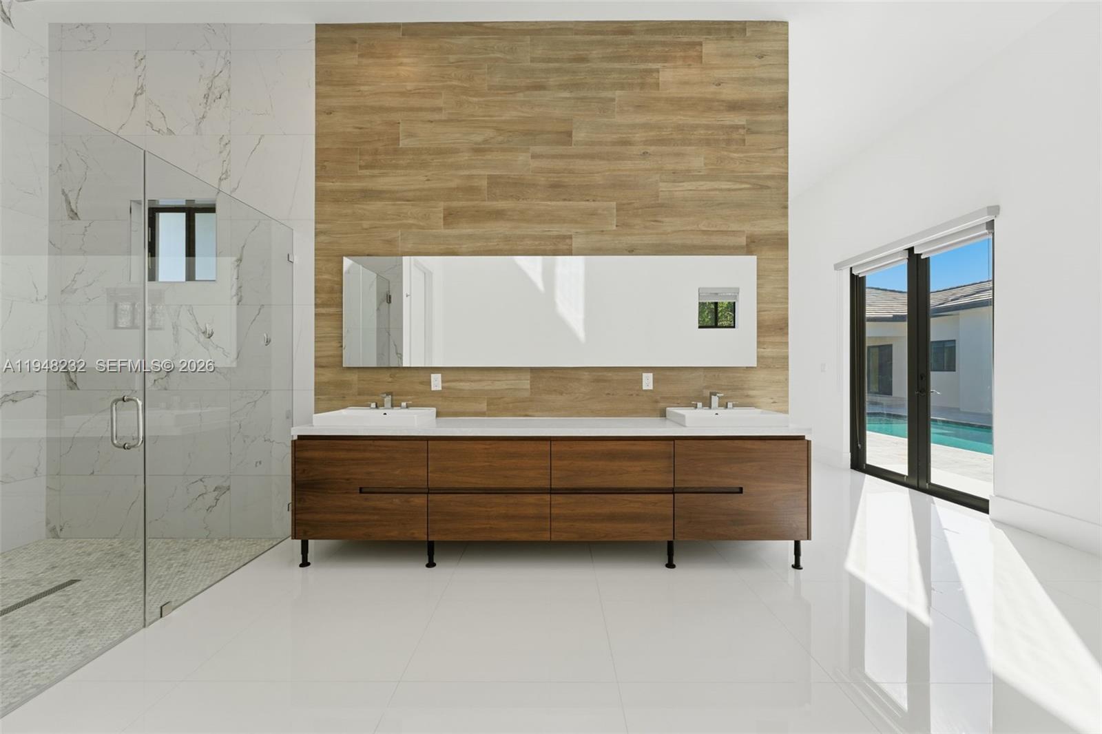 M & V ESTATES - Residential