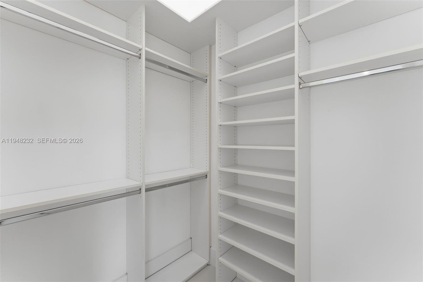 M & V ESTATES - Residential