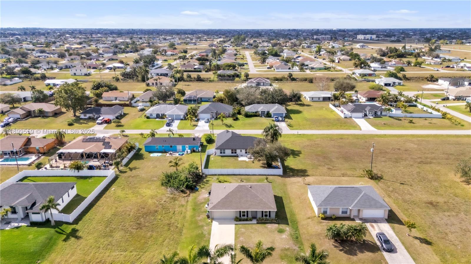 CAPE CORAL - Residential