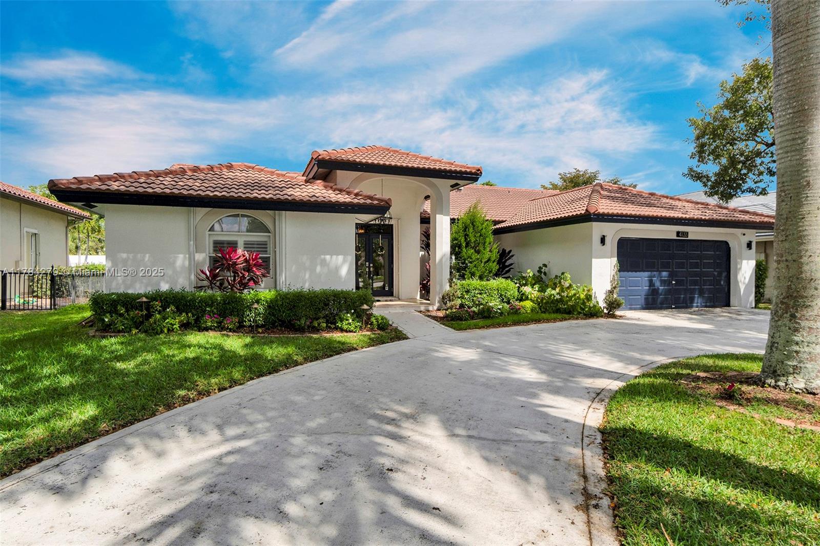 Rental Property at 4133 Nw 81st Ter, Coral Springs, Broward County, Florida - Bedrooms: 4 
Bathrooms: 3  - $5,100 MO.