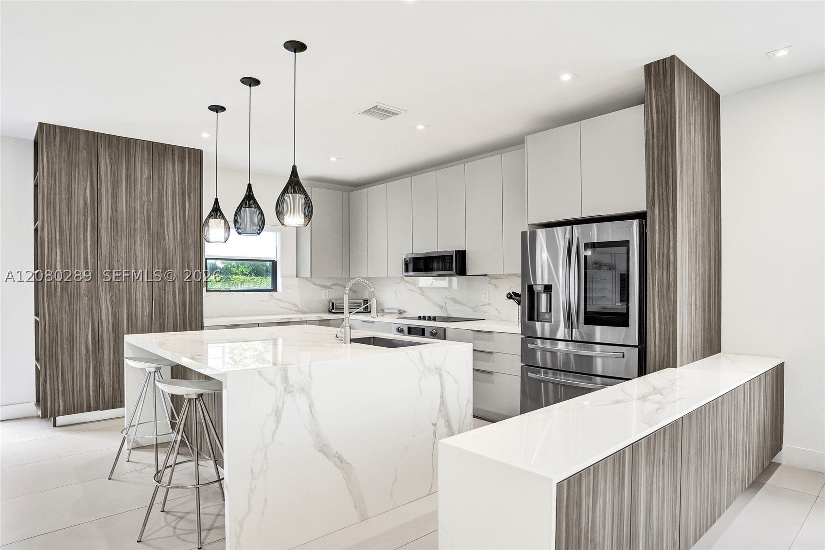 606 NE 191st Ter, Miami, FL, 33179/$830,000 2 606 NE 191st Ter