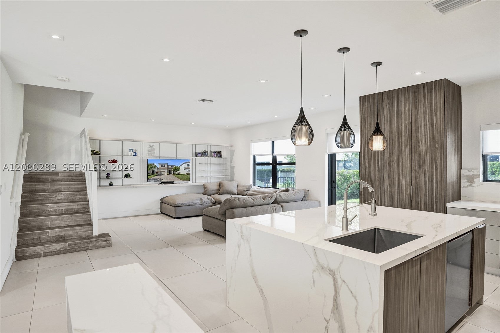 606 NE 191st Ter, Miami, FL, 33179/$830,000 4 606 NE 191st Ter
