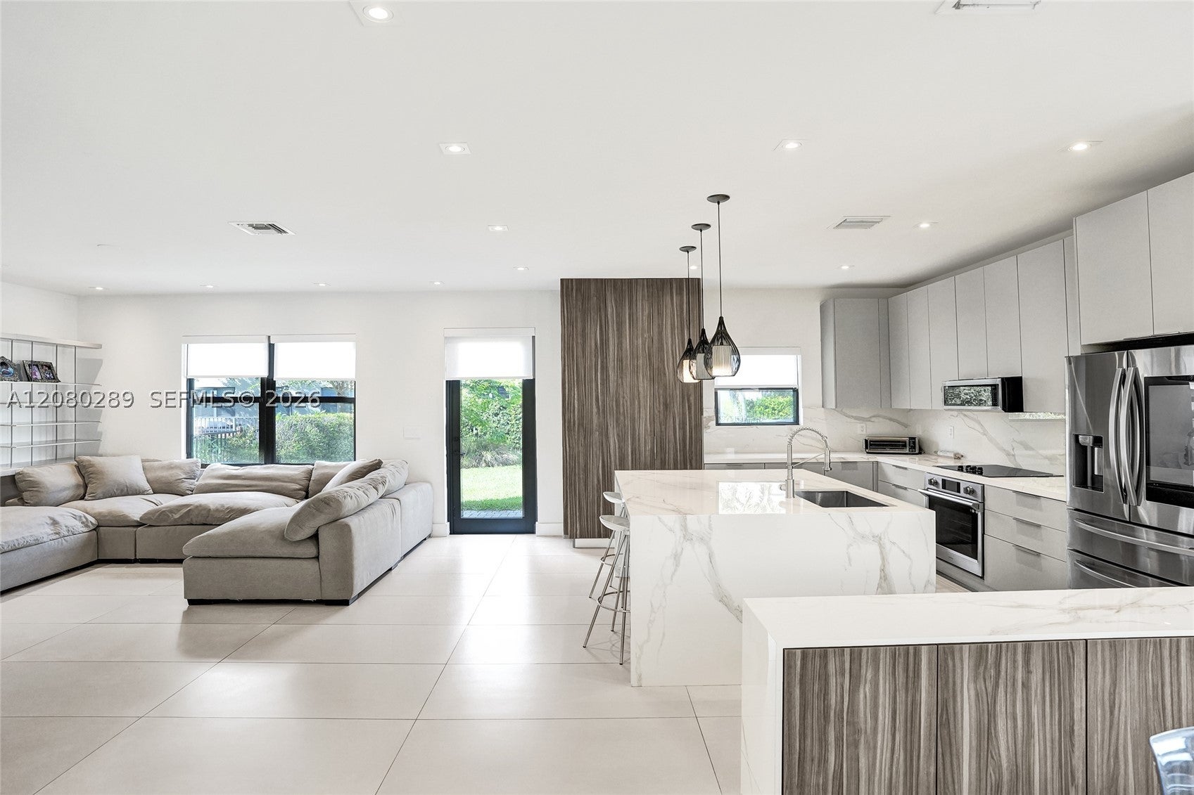 606 NE 191st Ter, Miami, FL, 33179/$830,000 3 606 NE 191st Ter