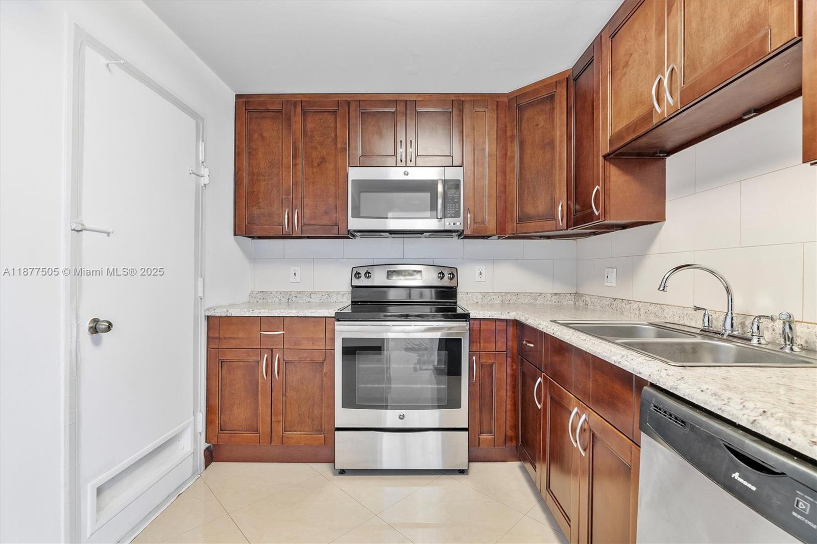 COASTAL TOWERS CONDO - Residential Lease