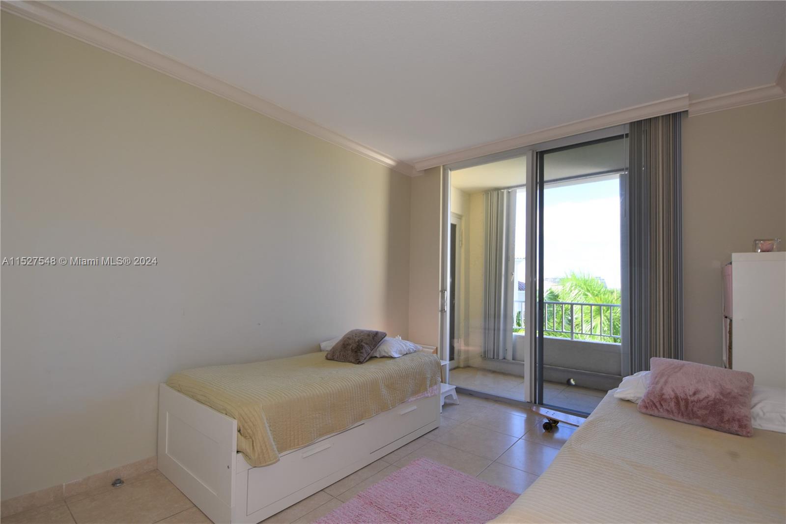 RESORT VILLA ONE CONDO - Residential Lease