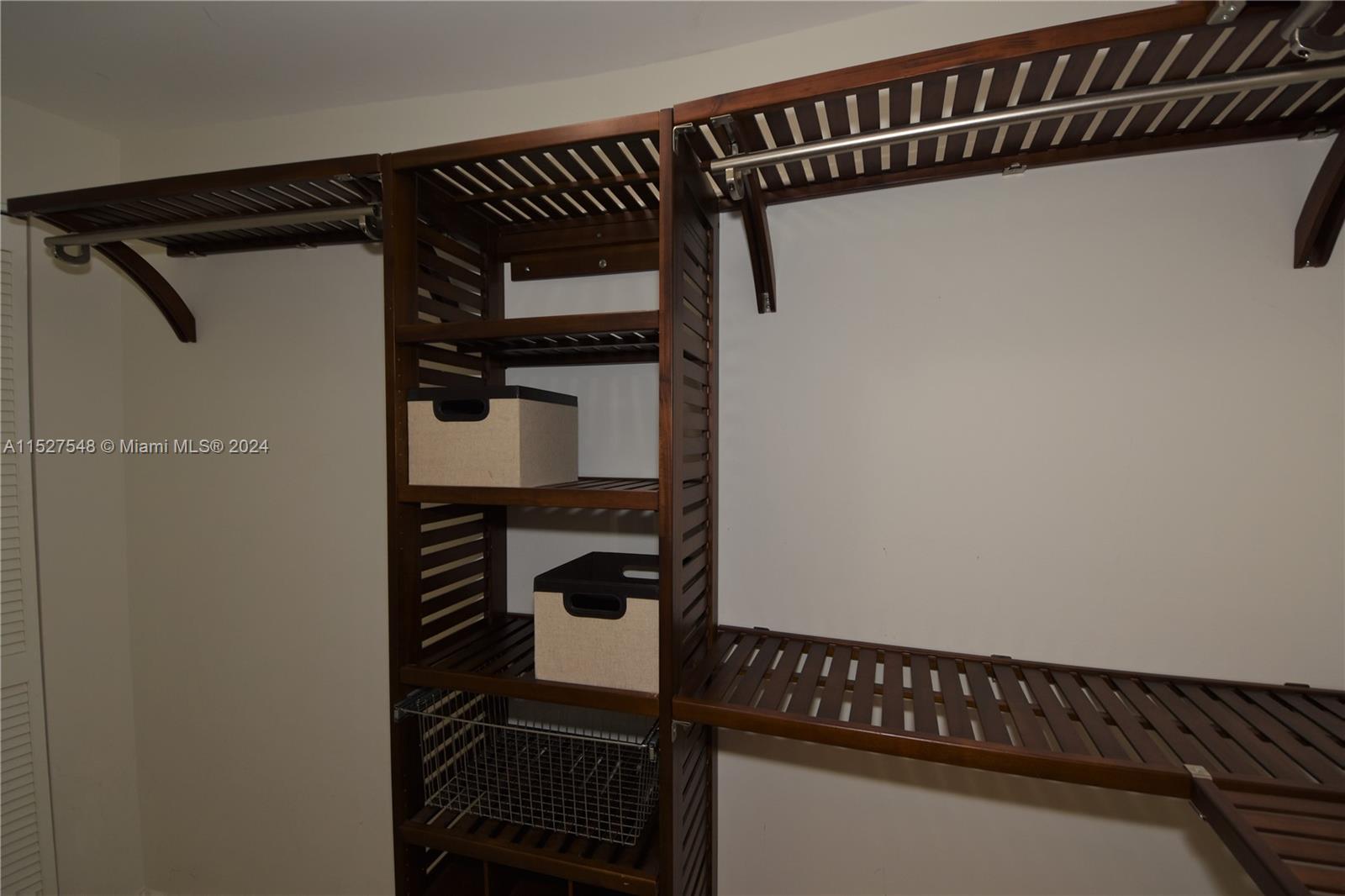 RESORT VILLA ONE CONDO - Residential Lease