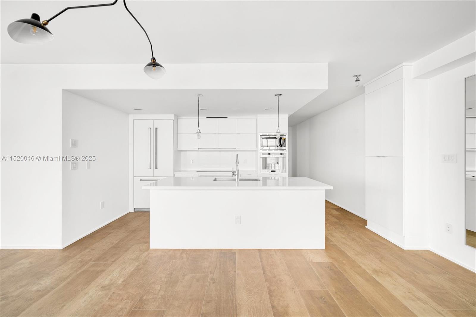 MEI CONDO - Residential