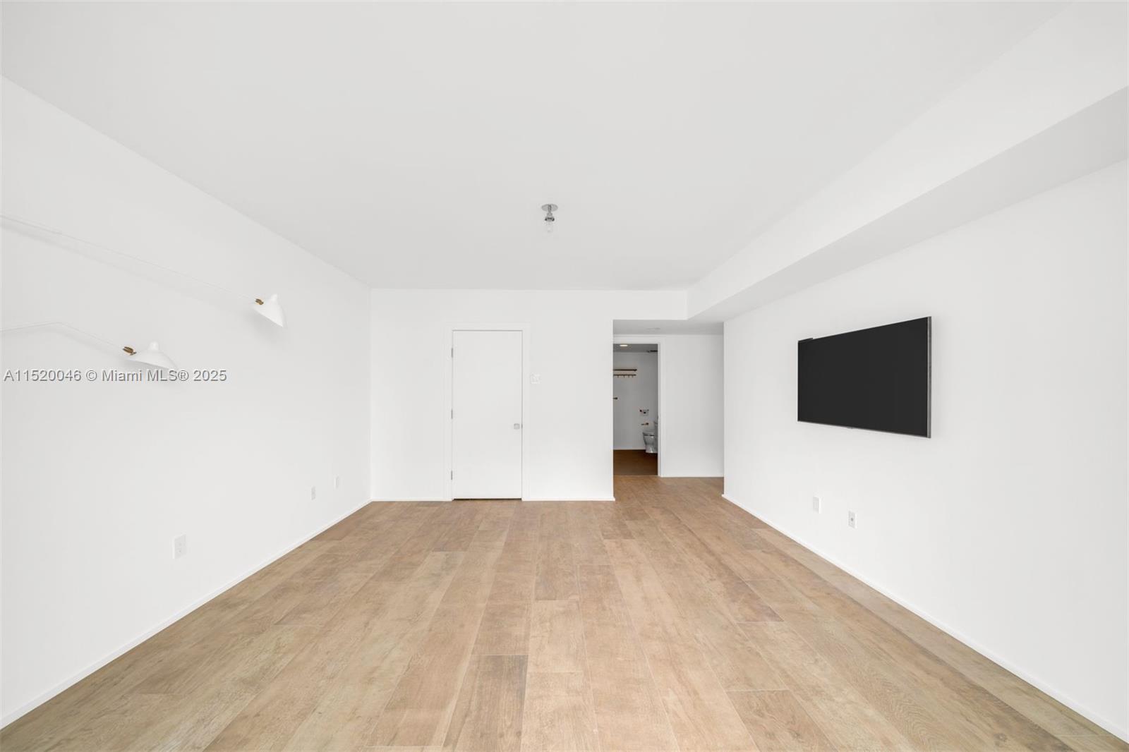 MEI CONDO - Residential