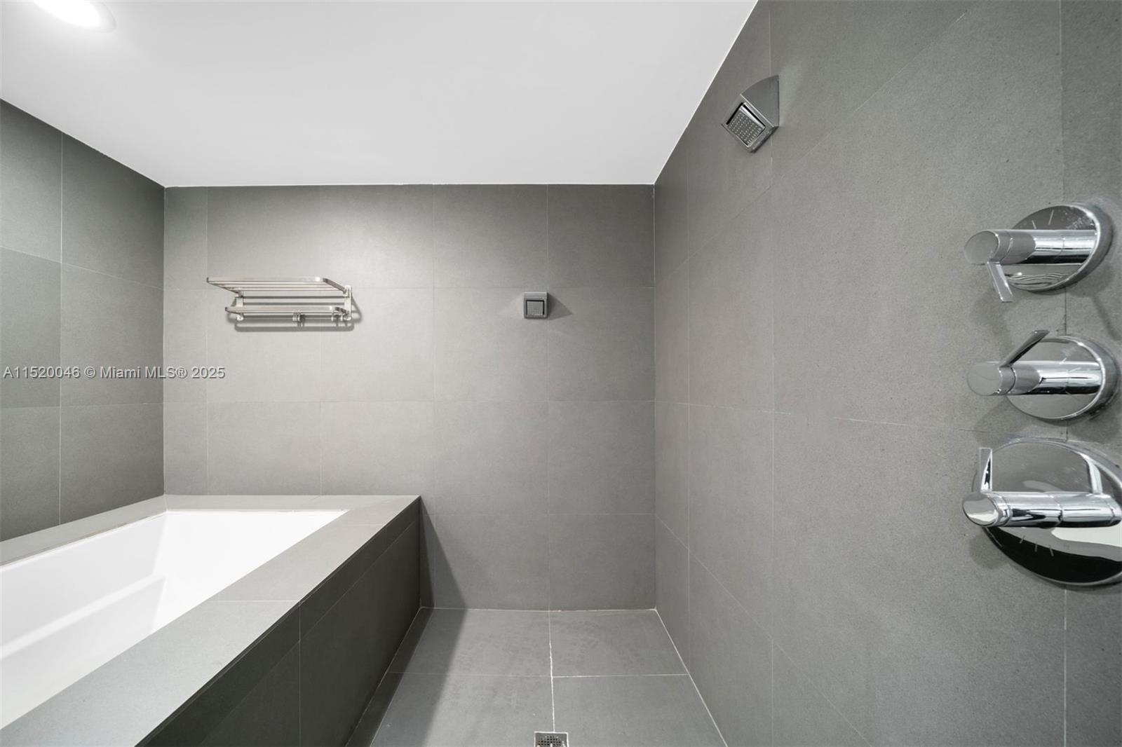 MEI CONDO - Residential