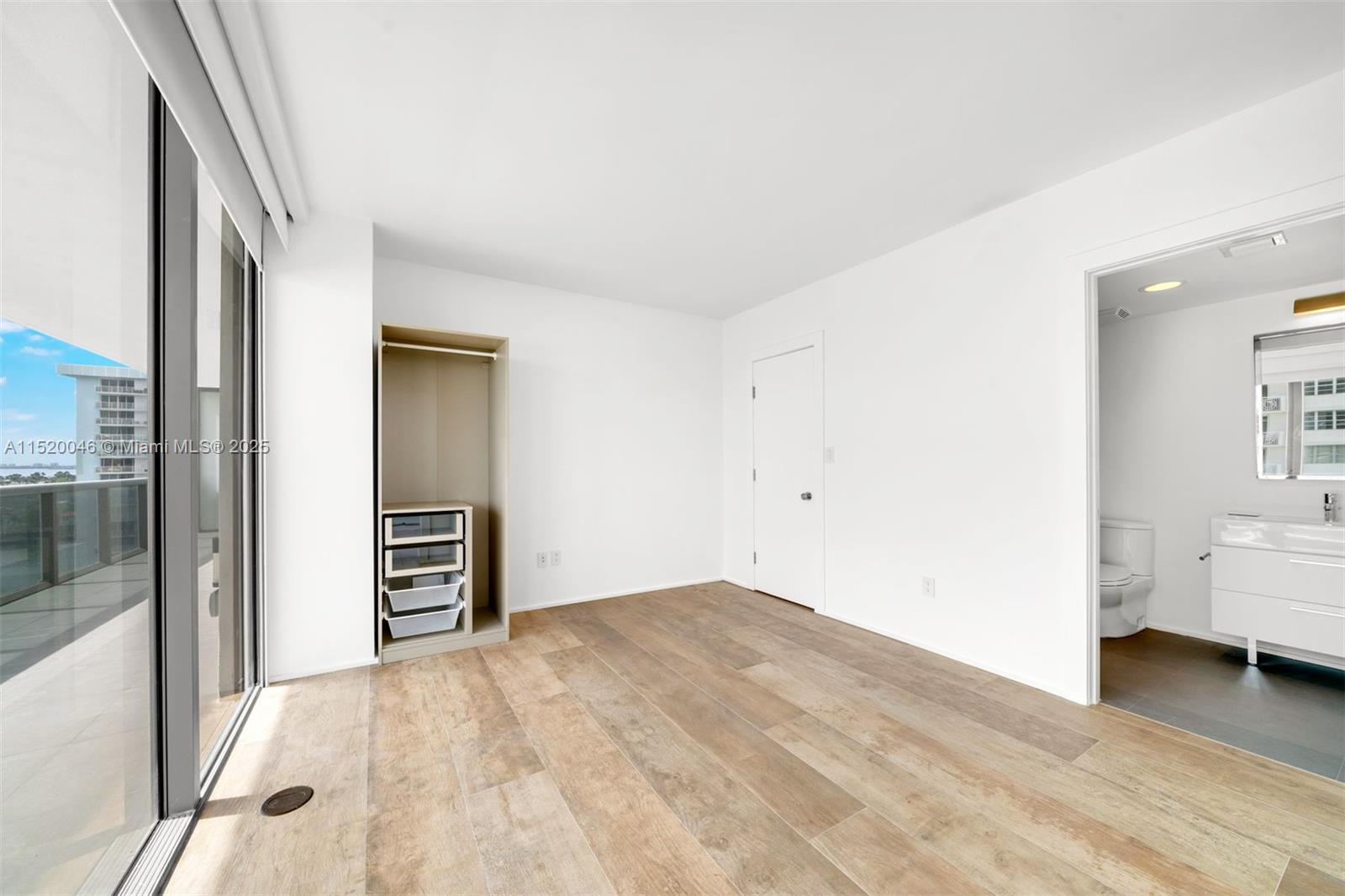 MEI CONDO - Residential